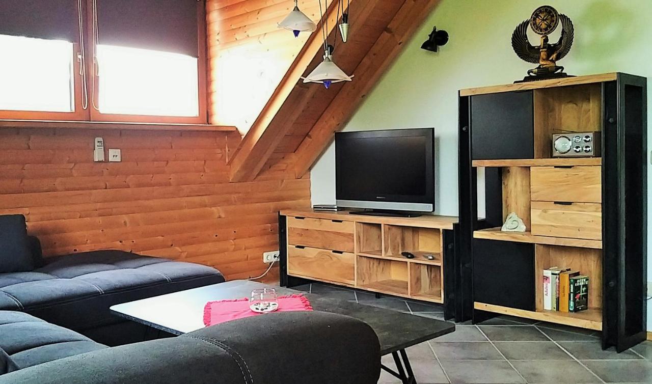Betzemuehle 1 Bauernhof Apartment Altenschlirf ภายนอก รูปภาพ