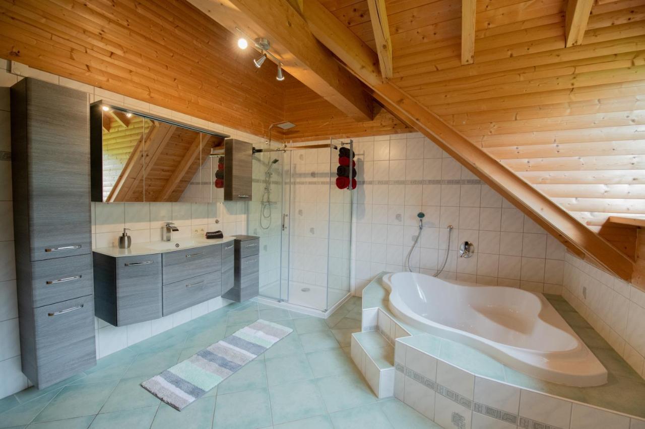 Betzemuehle 1 Bauernhof Apartment Altenschlirf ภายนอก รูปภาพ